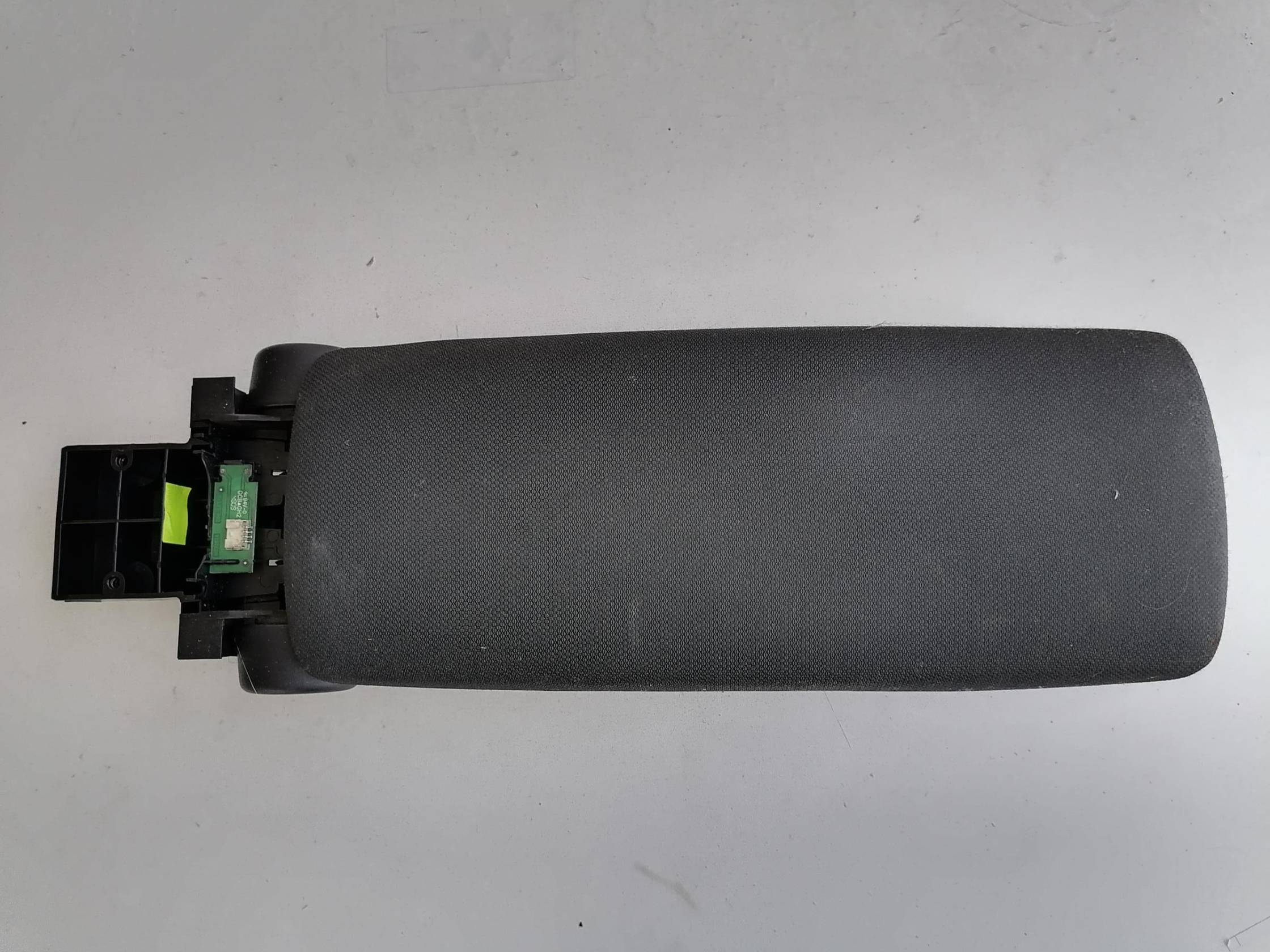 Appoggiabraccio sedile ant. consolle centr.